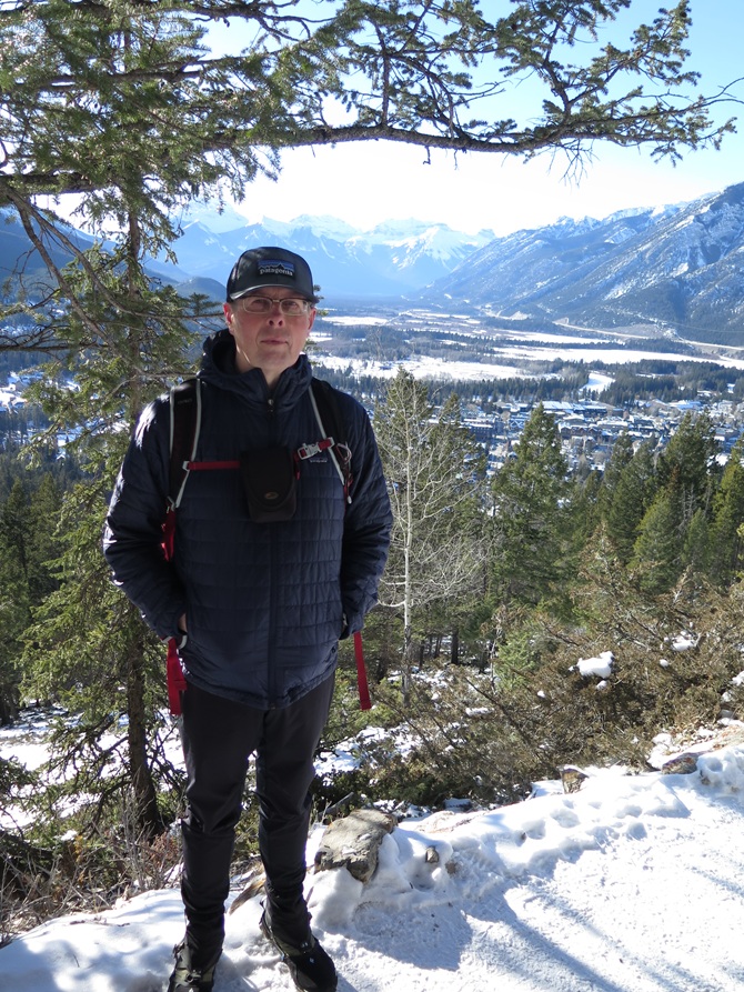 Tunnel Mountain Hike