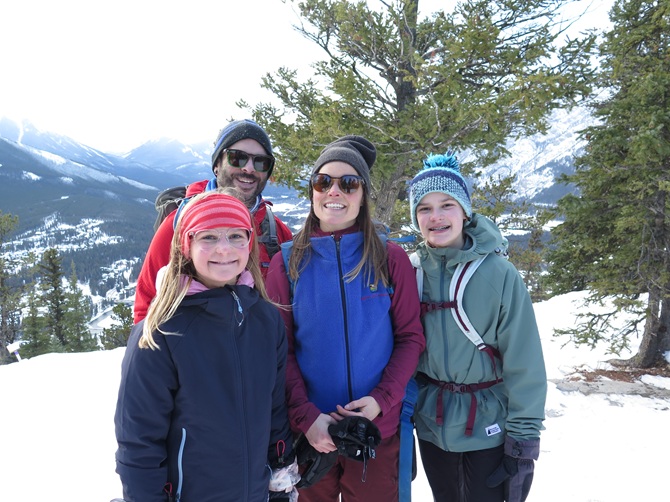 Tunnel Mountain Hike