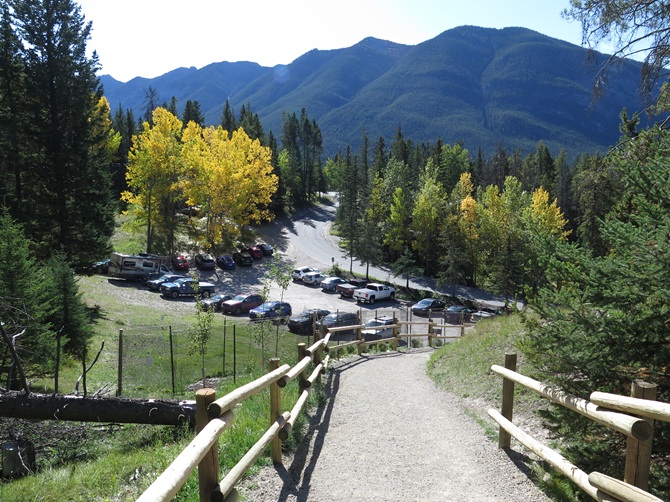 Tunnel Mountain Hike